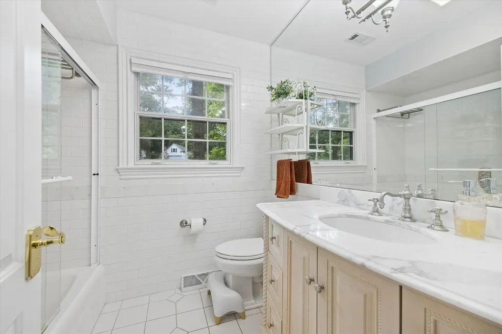 1330 Maple Avenue Downers Grove IL 60515