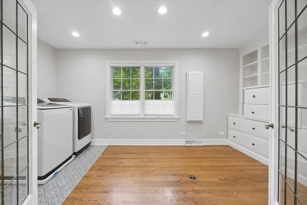 1330 Maple Avenue Downers Grove IL 60515