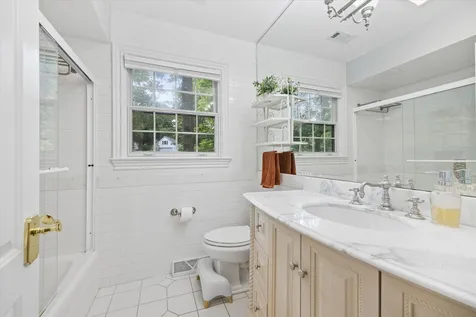 1330 Maple Avenue Downers Grove IL 60515