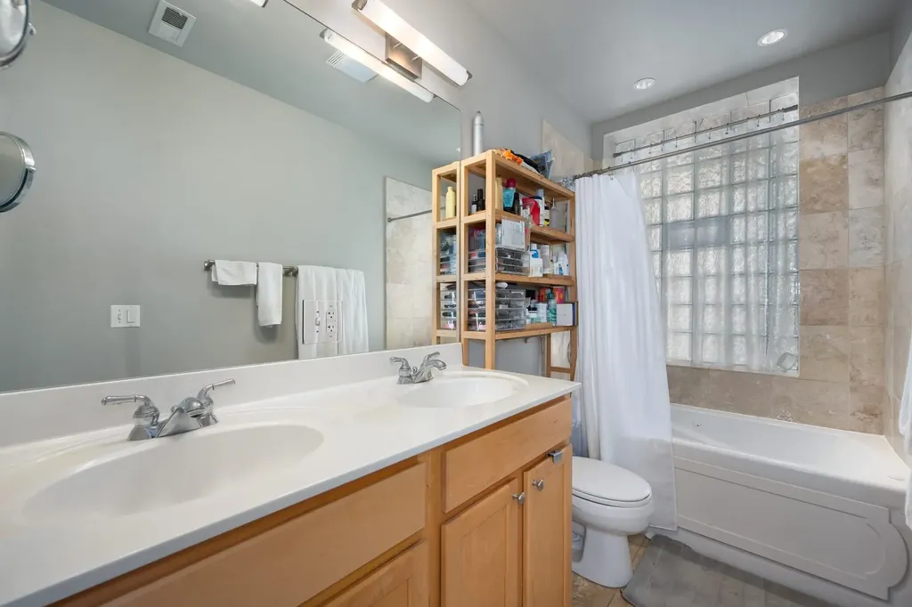 1658 West Wabansia Avenue Chicago IL 60622