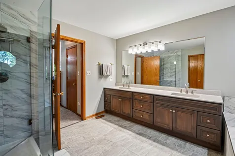 9237 Kedvale Avenue Oak Lawn IL 60453