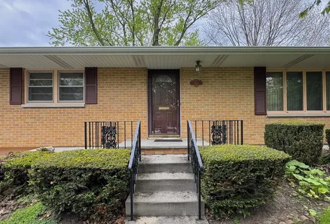 303 Gayle Avenue Dekalb IL 60115