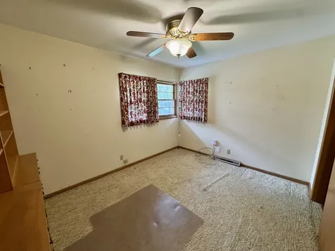 303 Gayle Avenue Dekalb IL 60115