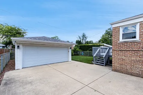 10245 South 52nd Avenue Oak Lawn IL 60453