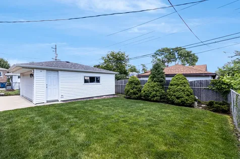 10245 South 52nd Avenue Oak Lawn IL 60453