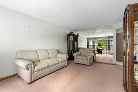 10245 South 52nd Avenue Oak Lawn IL 60453