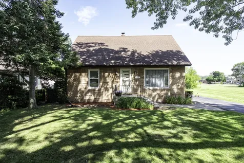 3315 Emmaus Avenue Zion IL 60099