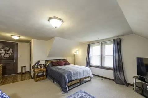 3315 Emmaus Avenue Zion IL 60099