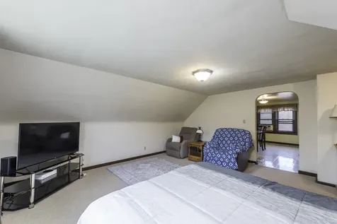 3315 Emmaus Avenue Zion IL 60099
