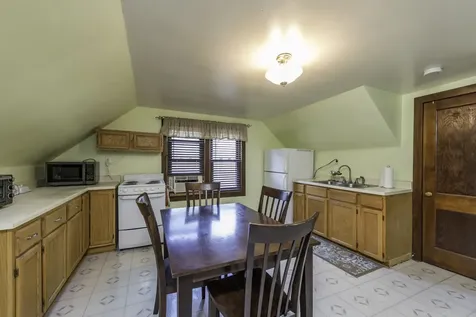 3315 Emmaus Avenue Zion IL 60099