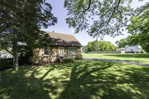 3315 Emmaus Avenue Zion IL 60099