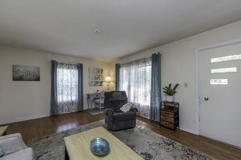 3315 Emmaus Avenue Zion IL 60099