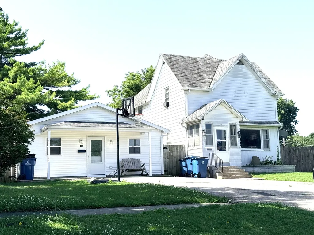 411 West Washington Street Hoopeston IL 60942