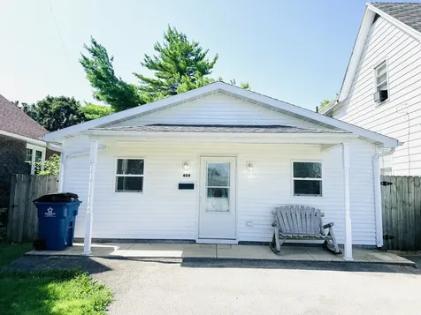 411 West Washington Street Hoopeston IL 60942
