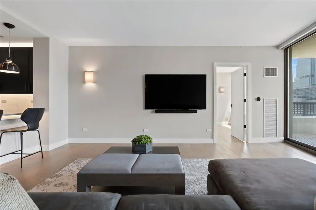501 North Clinton Street Chicago IL 60654