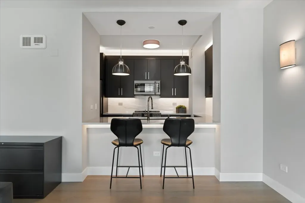501 North Clinton Street Chicago IL 60654