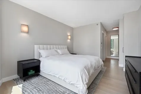 501 North Clinton Street Chicago IL 60654