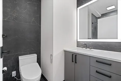 501 North Clinton Street Chicago IL 60654