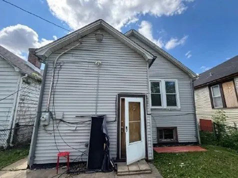 10731 South Eggleston Avenue Chicago IL 60628