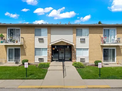 8820 North Western Avenue Des Plaines IL 60016