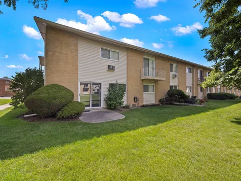 8820 North Western Avenue Des Plaines IL 60016