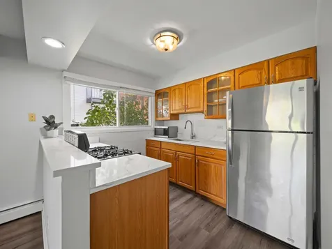 8820 North Western Avenue Des Plaines IL 60016