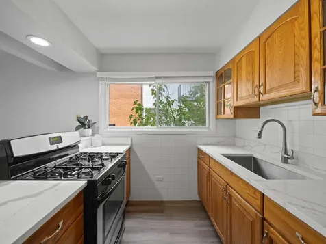 8820 North Western Avenue Des Plaines IL 60016