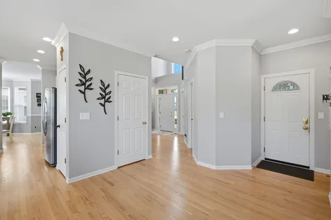 2457 Bryn Mawr Lane Crystal Lake IL 60014