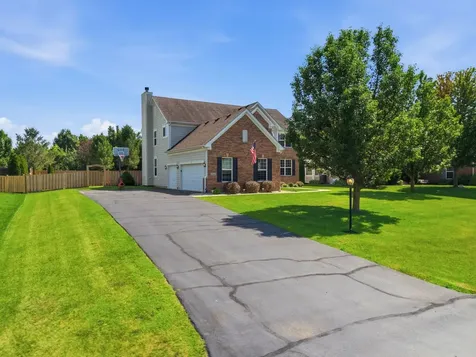2457 Bryn Mawr Lane Crystal Lake IL 60014