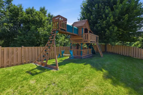 2457 Bryn Mawr Lane Crystal Lake IL 60014
