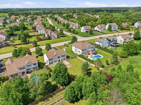 2457 Bryn Mawr Lane Crystal Lake IL 60014