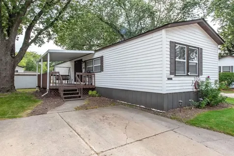 3285 Meadow Drive Park City IL 60085