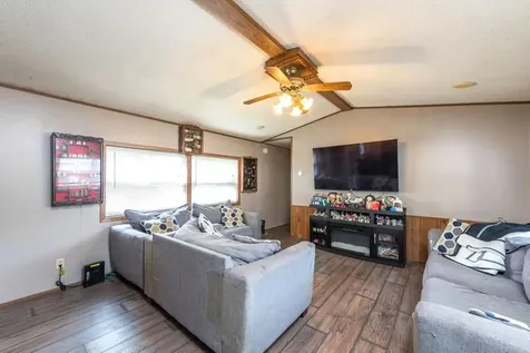 3285 Meadow Drive Park City IL 60085
