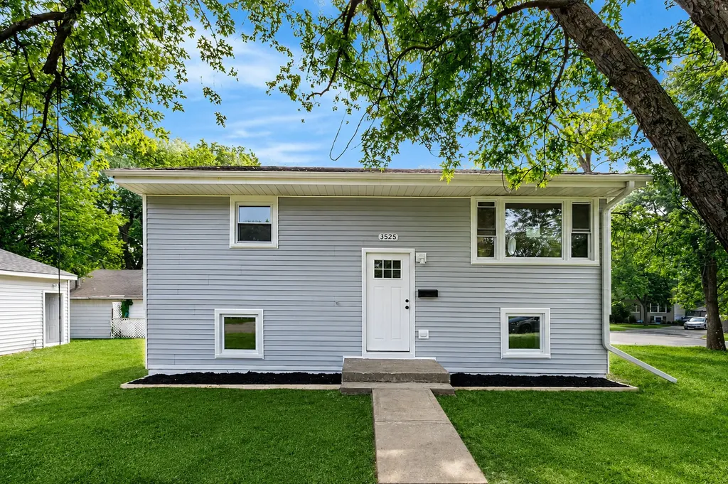 3525 John Street Steger IL 60475