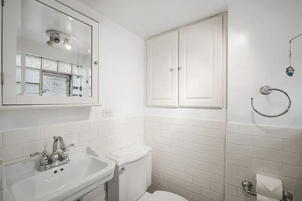 4938 North Hamlin Avenue Chicago IL 60625