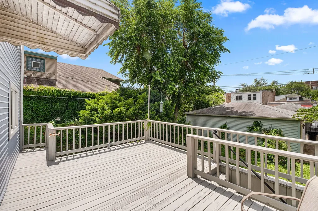 4938 North Hamlin Avenue Chicago IL 60625