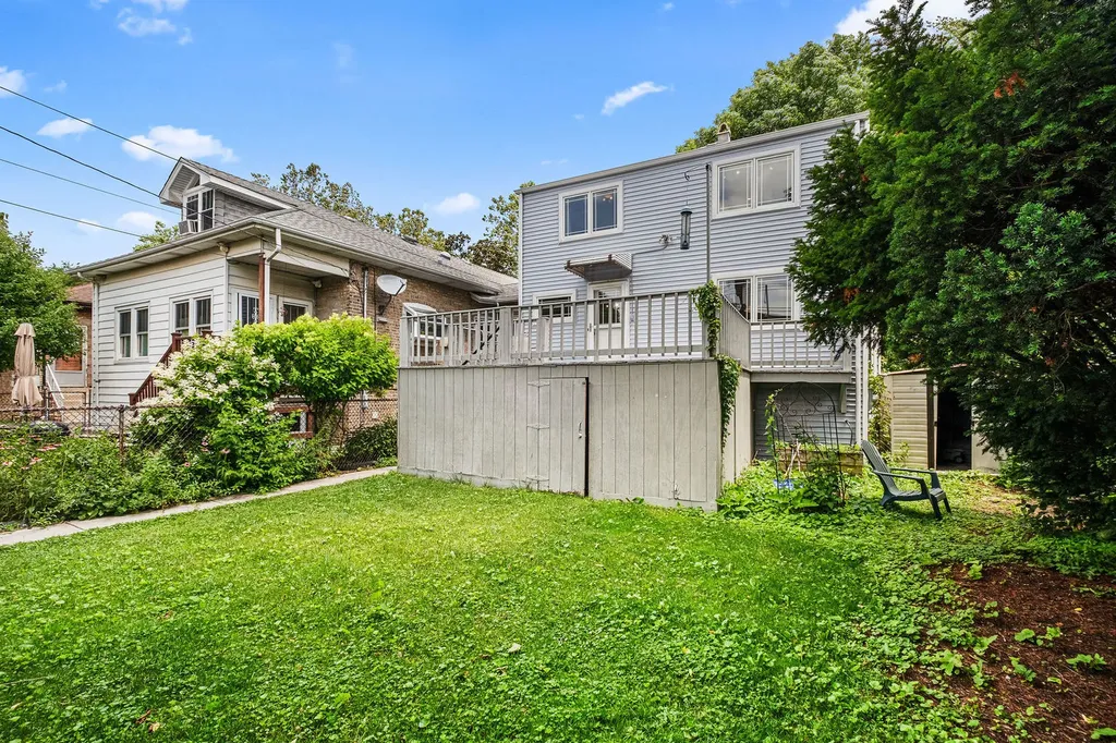 4938 North Hamlin Avenue Chicago IL 60625