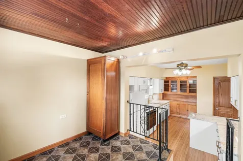 4938 North Hamlin Avenue Chicago IL 60625