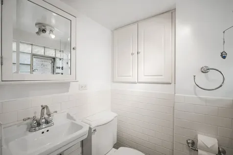 4938 North Hamlin Avenue Chicago IL 60625