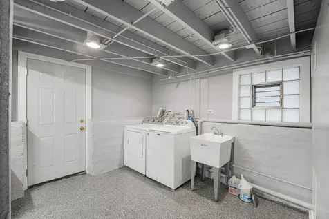 4938 North Hamlin Avenue Chicago IL 60625
