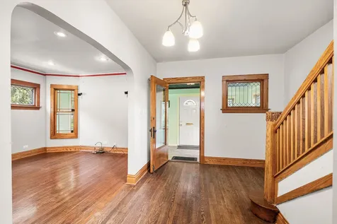 4938 North Hamlin Avenue Chicago IL 60625