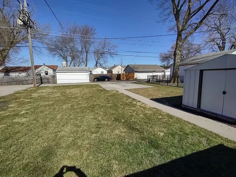 912 Douglas Street Morris IL 60450