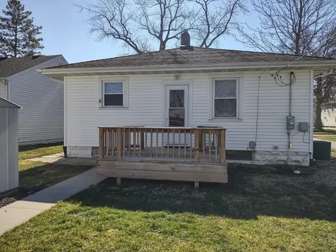912 Douglas Street Morris IL 60450