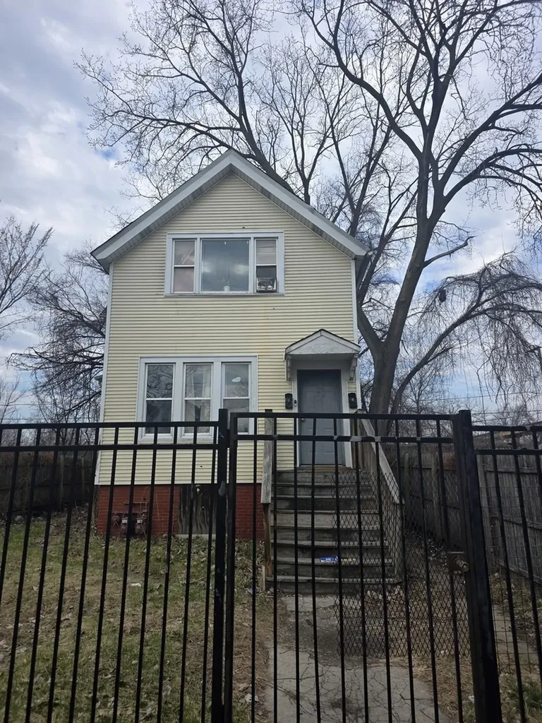 6342 South Parnell Avenue Chicago IL 60621