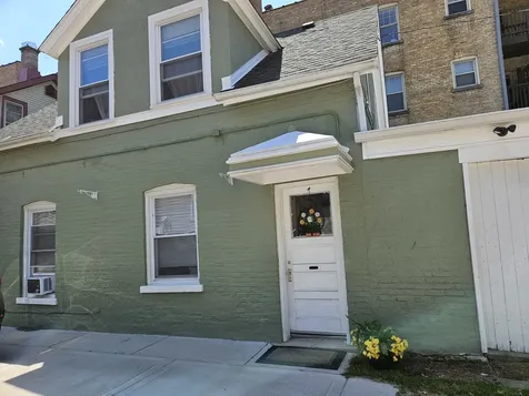 7328 North Honore Street Chicago IL 60626