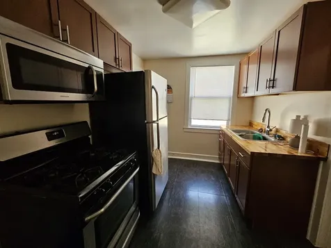 7328 North Honore Street Chicago IL 60626