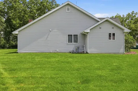 2160 Park Circle Dixon IL 61021