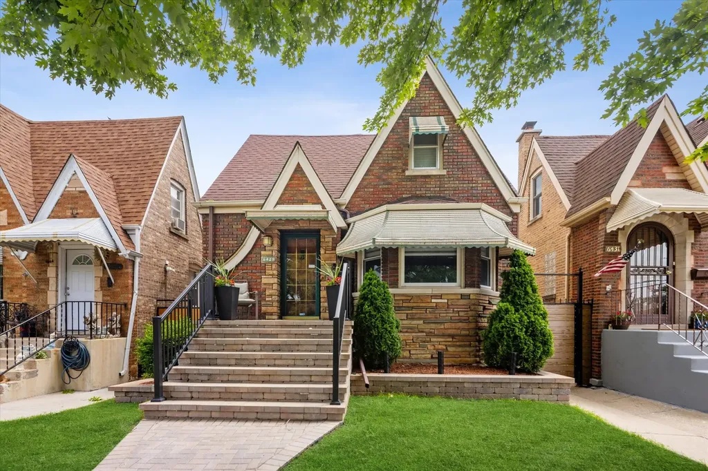 6429 South Tripp Avenue Chicago IL 60629