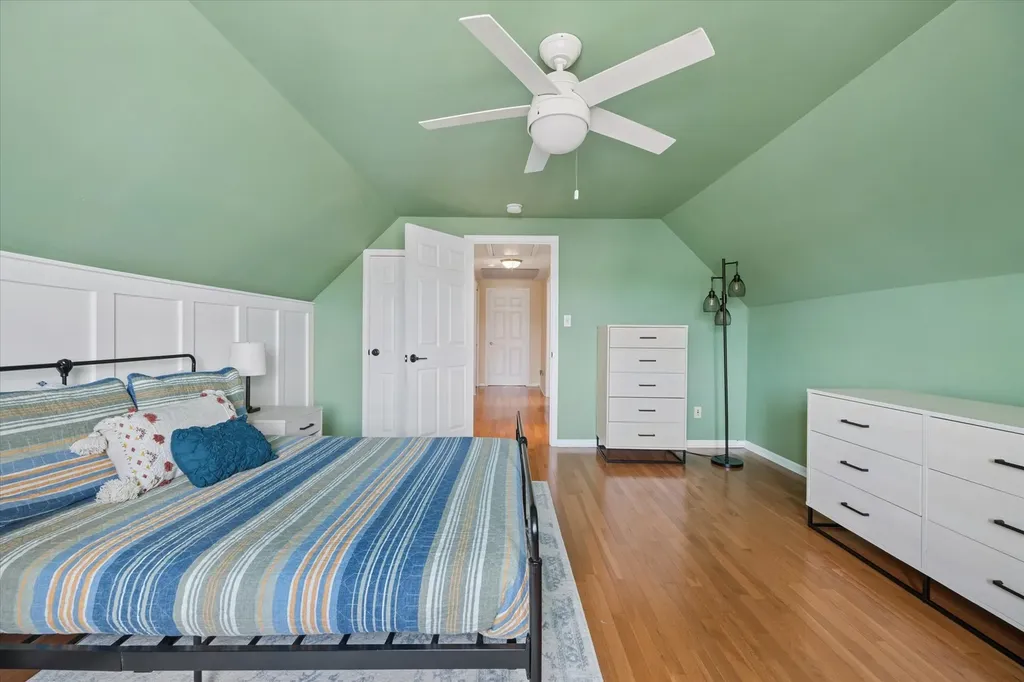 6429 South Tripp Avenue Chicago IL 60629