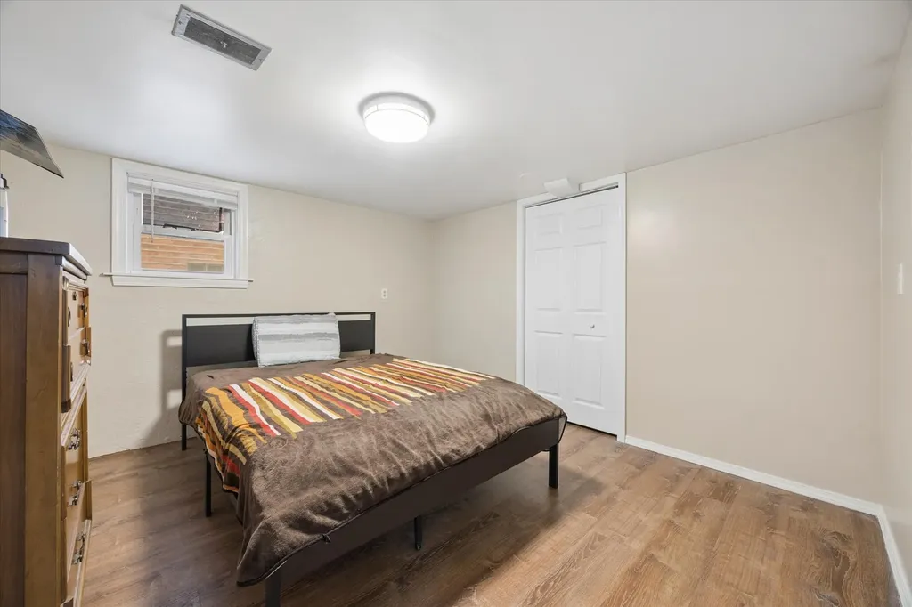 6429 South Tripp Avenue Chicago IL 60629